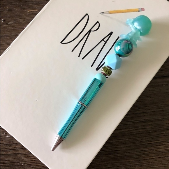 Disney Doorables: Haunted Mansion: Mummy handmade beaded pen - Picture 3 of 3